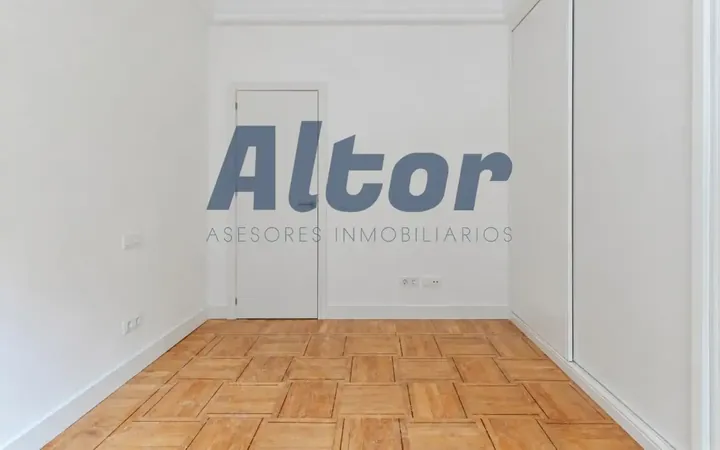 Piso en  DE SANTIAGO BERNABÉU - Foto 6