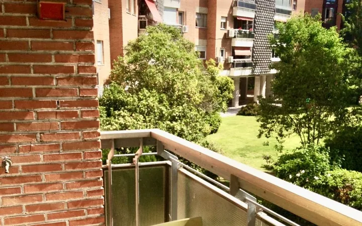 Piso en Calle de Caleruega - Foto 4