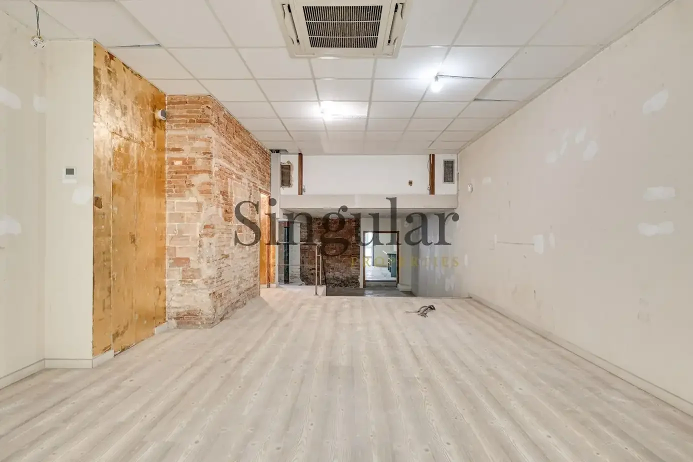 Local comercial en  Carrer de la Creu Coberta - Foto 5