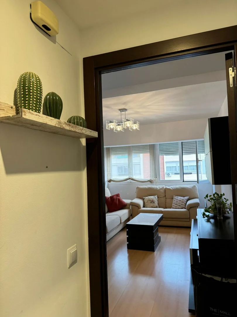 Piso en calle de Ponferrada, 47 - Foto 3