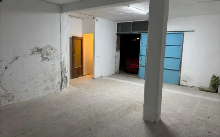 Local comercial en Oporto - Foto 4