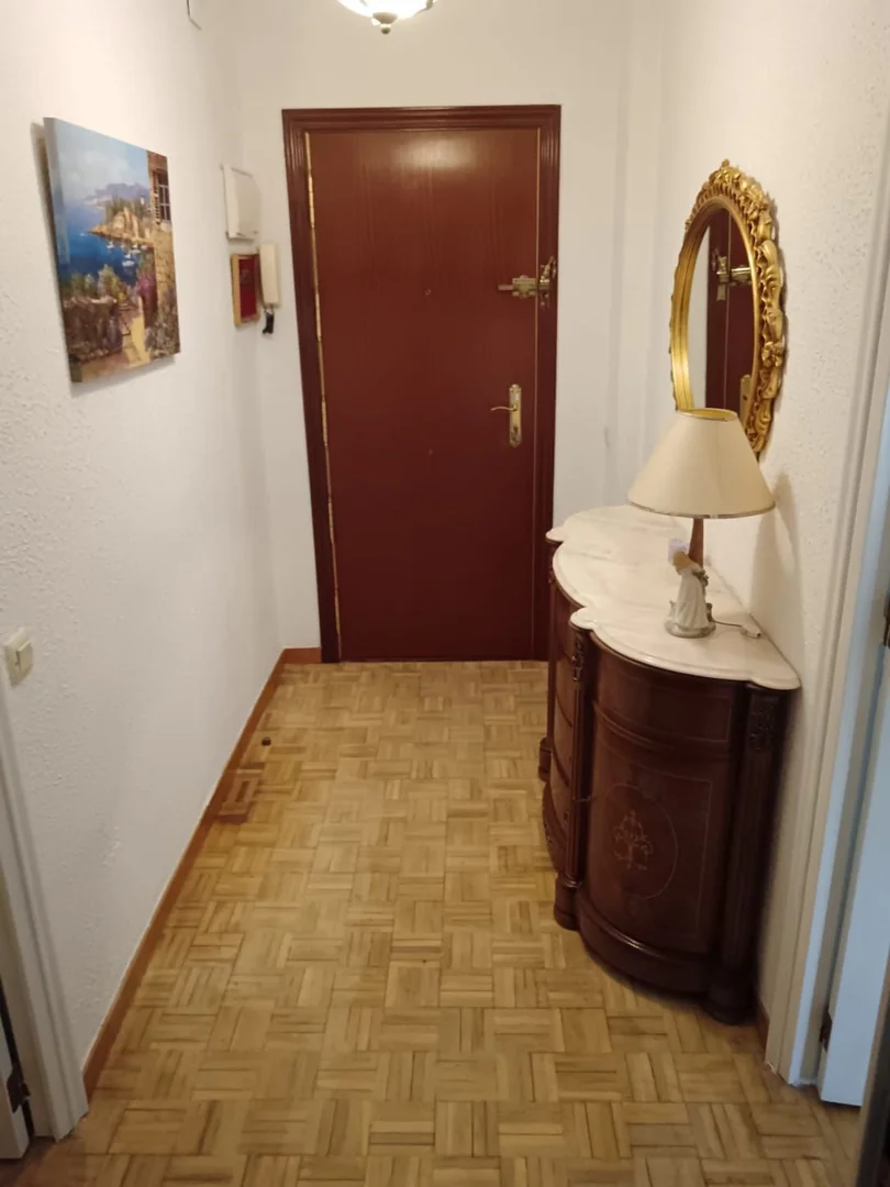 Piso en Calle de Villamanín, 48, Lucero - Foto 11