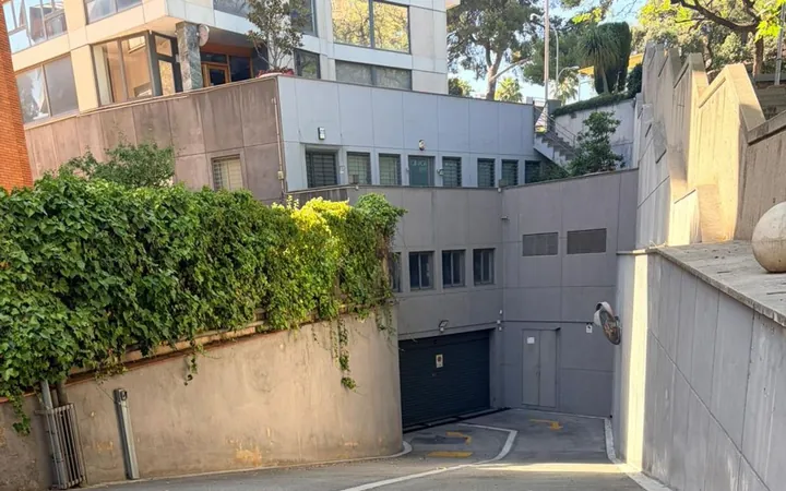 Garaje en Calle Alt de Gironella, 42, Les Tres Torres - Foto 2