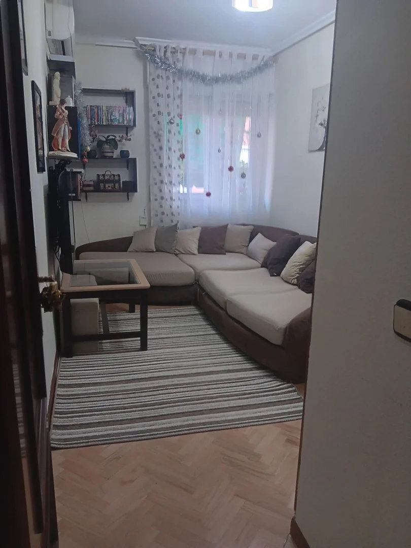 Piso en Barrio Los Rosales - Foto 2