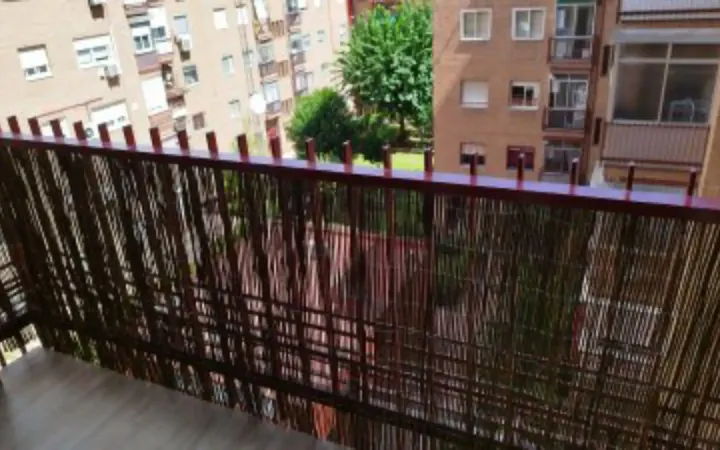 Piso en  Calle de Valdesangil 65 - Foto 14