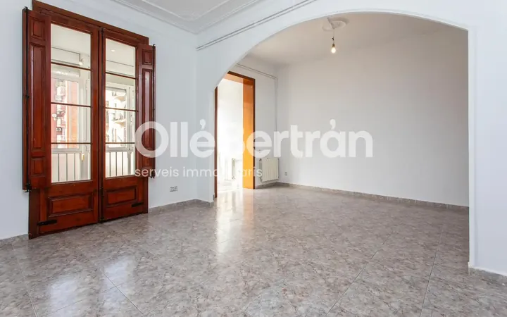Piso en  de la Diputació - Foto 1