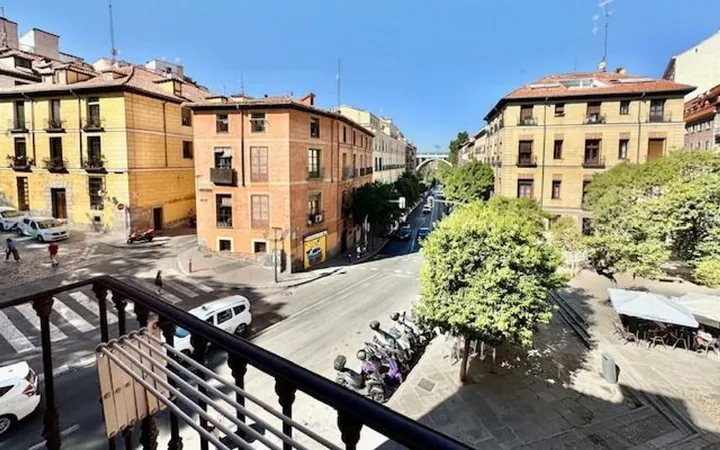 Piso en Calle de Cuchilleros, Sol - Foto 1