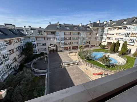 Piso en Barrio Campo de las Naciones-Corralejos - Foto 1