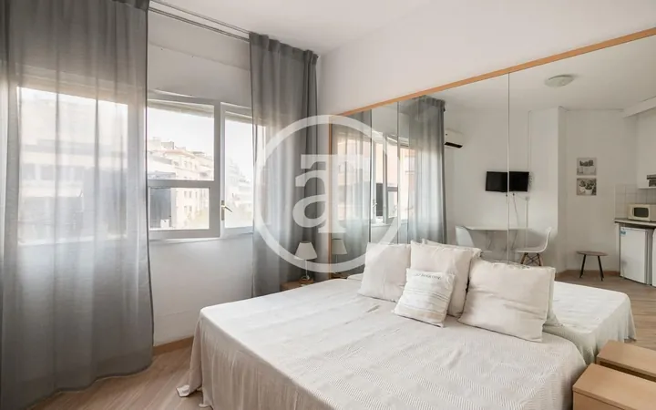 Estudio en Calle de Berlín, Les Corts - Foto 1