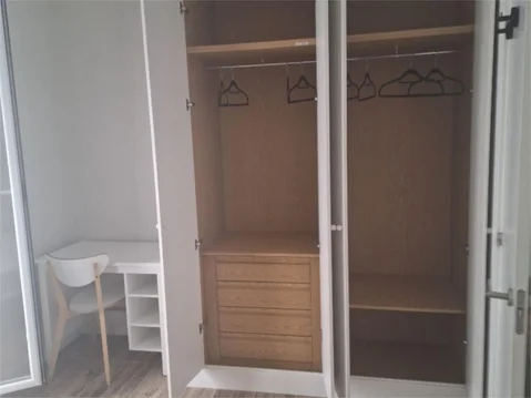 Piso en  Calle de Guzmán el Bueno 7 - Foto 5