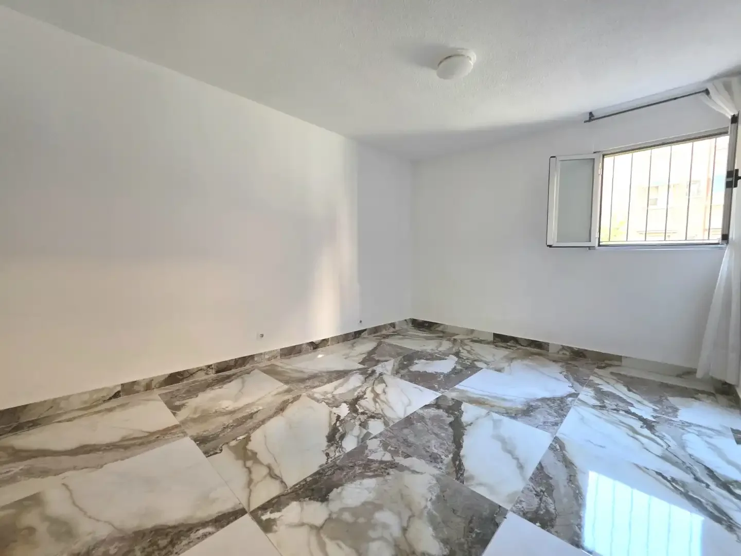 Piso en  Calle de Pinos Baja 1 - Foto 7