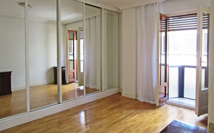 Piso en Paseo del General Martínez Campos, 32, Almagro - Foto 1