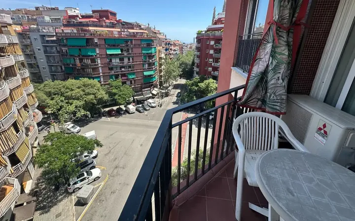 Piso en  Carrer Carrer Marina - Foto 1