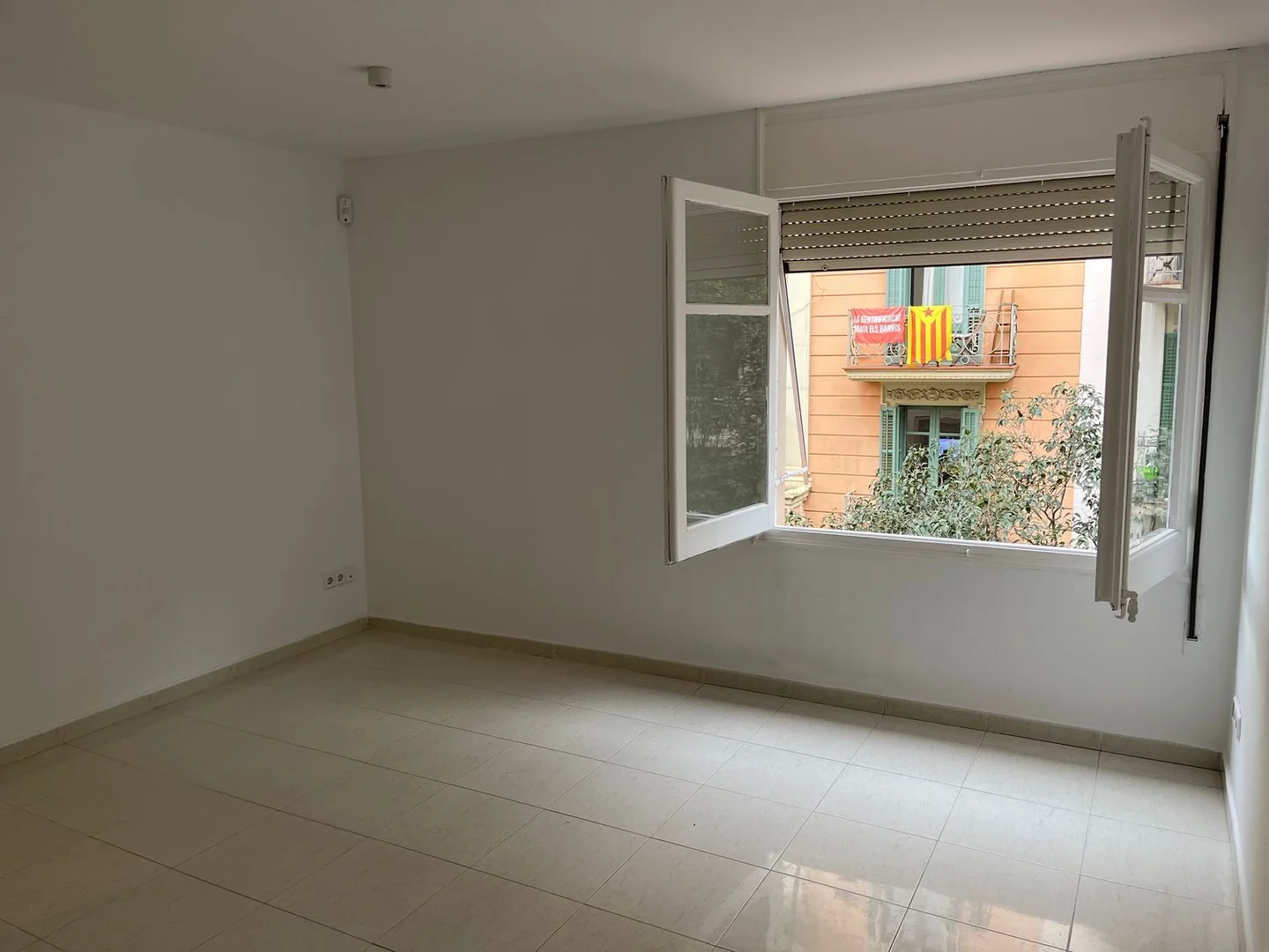 Piso en calle de Pérez Galdós, 40 - Foto 1