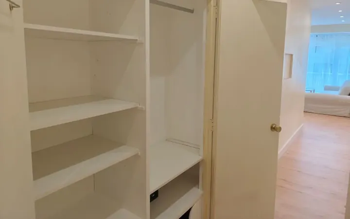 Piso en  Calle de Guzmán el Bueno 135 - Foto 16