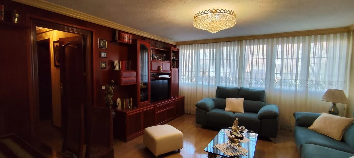 Piso en calle Pico de los Artilleros, 94 - Foto 1