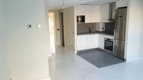 Piso en calle Monasterio de Samos, 1 - Foto 1