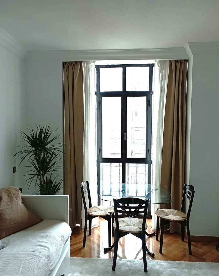 Estudio en calle de Alberto Aguilera, 52 - Foto 1