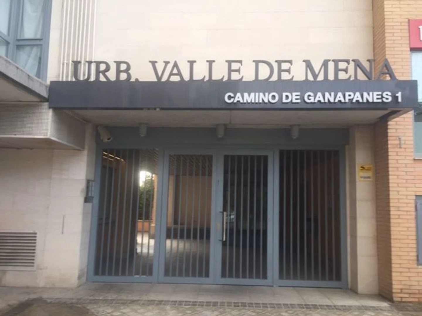 Piso en camino de Ganapanes, 1