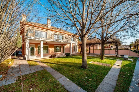 Casa independiente en avenida de Miraflores - Foto 2