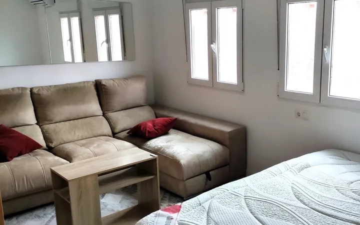 Estudio en Calle de Godella, San Cristóbal - Foto 1
