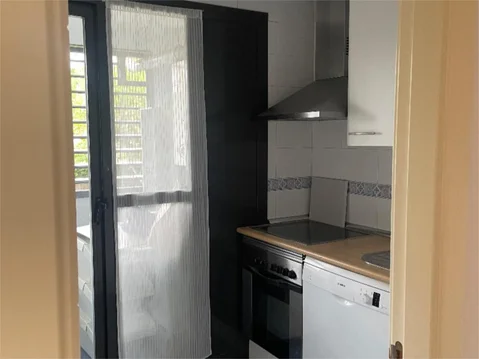 Piso en  Calle de Américo Castro 94 - Foto 5