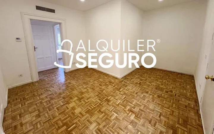 Piso en Calle de Alejandro Saint Aubin, Chopera - Foto 2