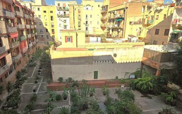 Estudio en Calle de Sant Bertran, El Raval - Foto 2