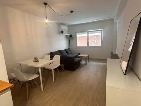 Piso en calle de Clara del Rey, 39 - Foto 2