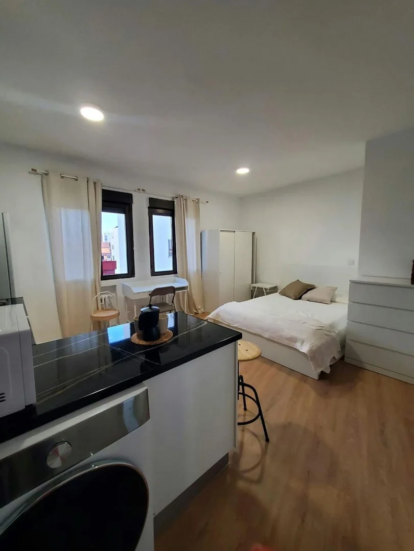 Estudio en calle del Doctor Santero, 2