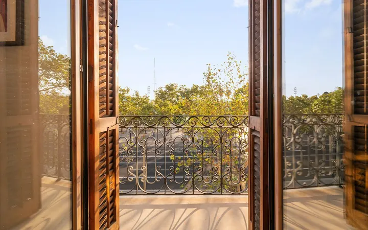 Piso en Paseo de Joan de Borbó - Foto 4