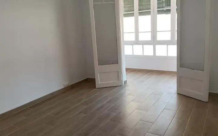 Piso en  Carrer del Comte Borrell - Foto 2