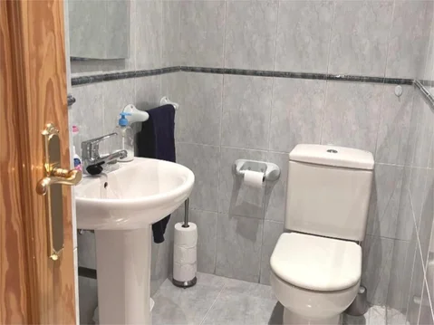 Piso en  Calle de Añastro 9 - Foto 36