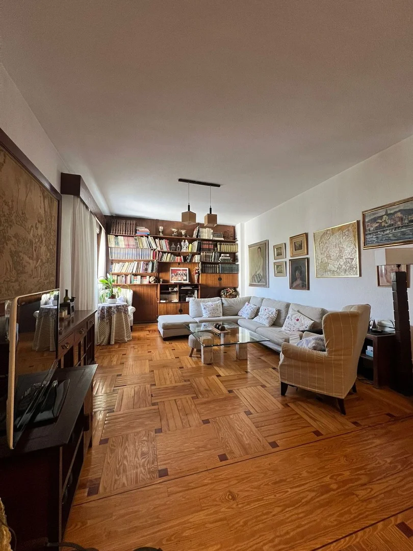 Piso en venta en Nuevos Ministerios-Ríos Rosas - Foto 1