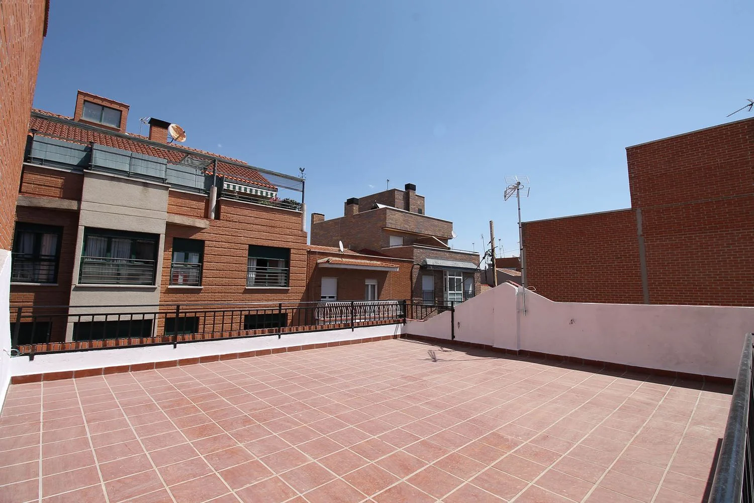 Piso en Calle de Santoña, Zofío - Foto 16
