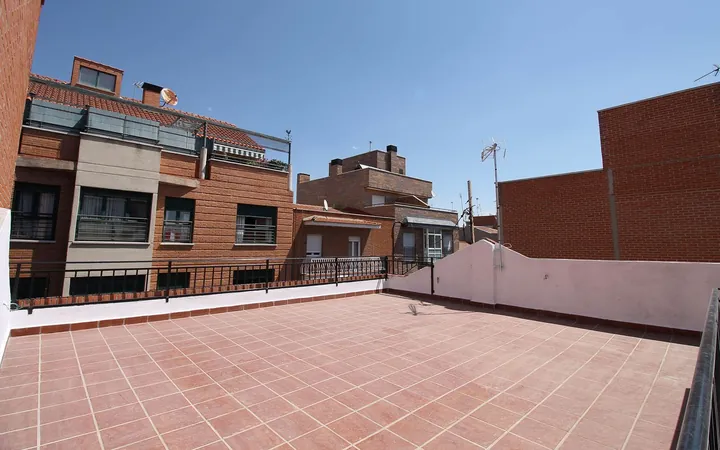 Piso en Calle de Santoña, Zofío - Foto 16