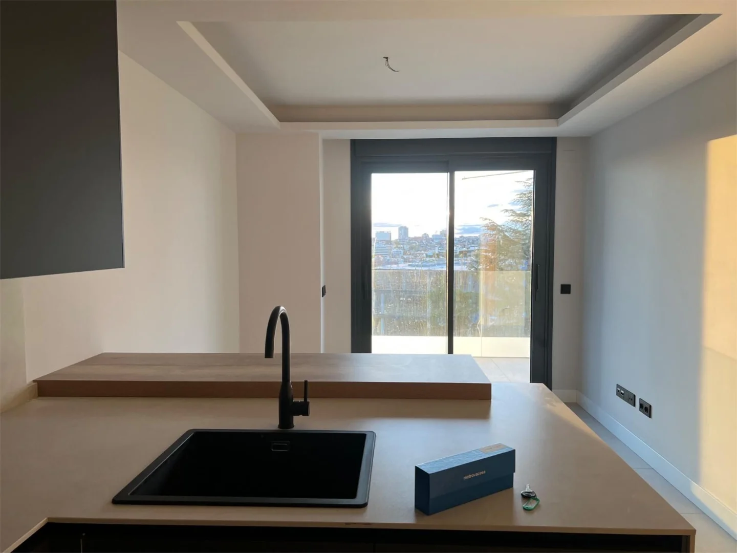 Piso en  Calle de Mesena 80 - Foto 8