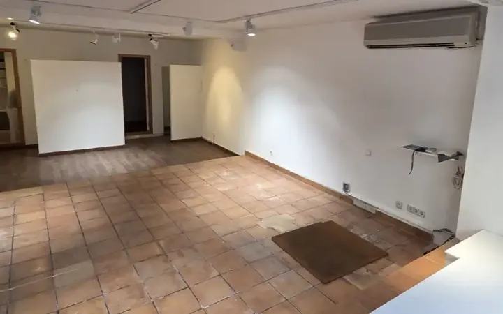 Local comercial en  Carrer de Sant Pere Més Alt 64 - Foto 3