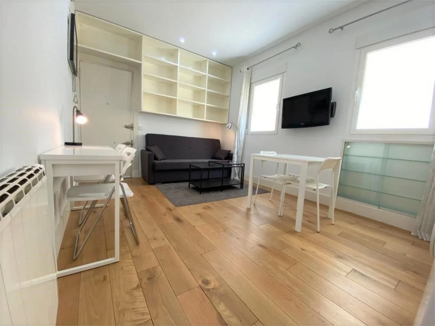 Piso en  Calle de Vargas 12 - Foto 2