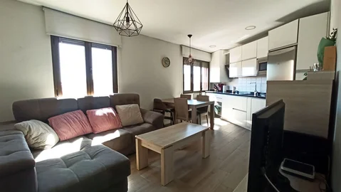 Piso en avenida de los Comuneros, 113 - Foto 1