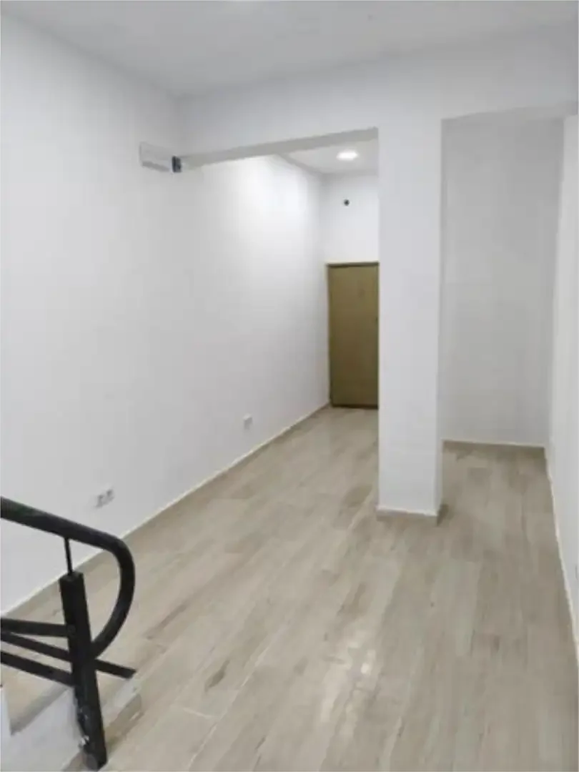 Local comercial en Carabanchel - Foto 2