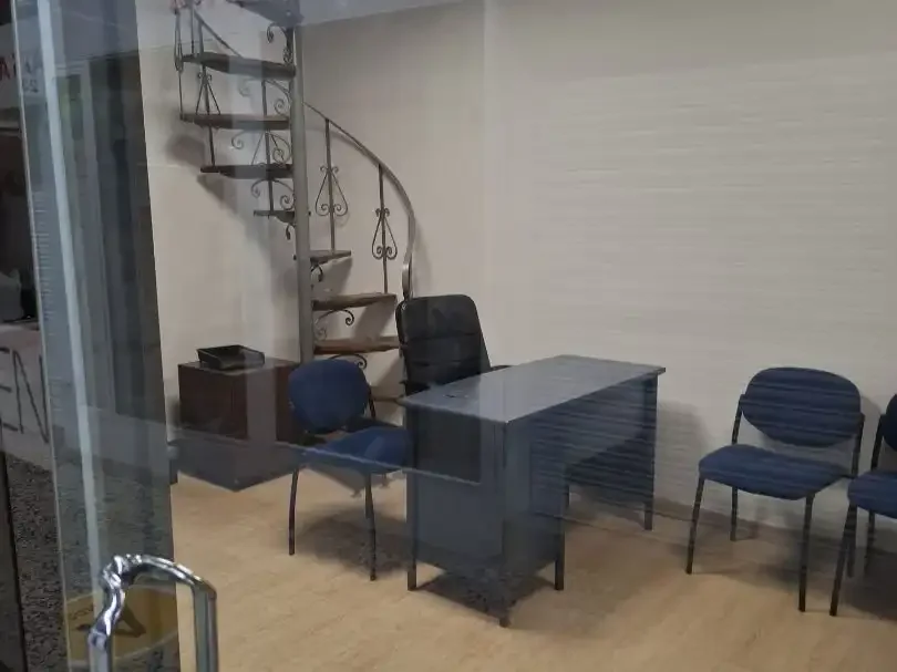 Local comercial en  Carrer del dos de Maig 231 - Foto 3
