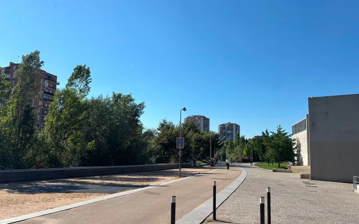 Piso en Calle de Linneo, 32 - Foto 3