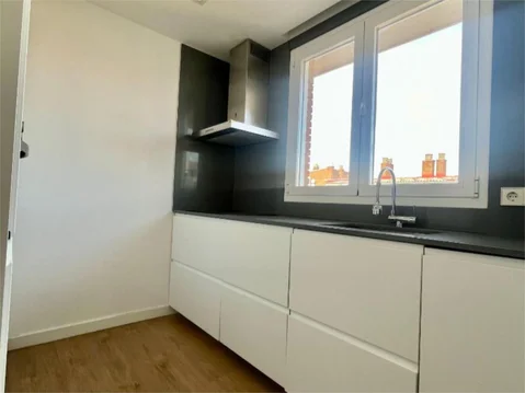 Piso en  Calle de César González Ruano 19 - Foto 17