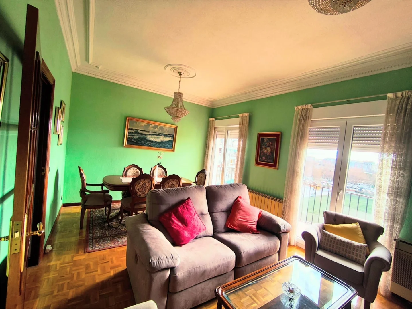 Piso en  Avenida de la Reina Victoria 25