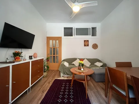 Piso en calle de Rocafort, 139 - Foto 2