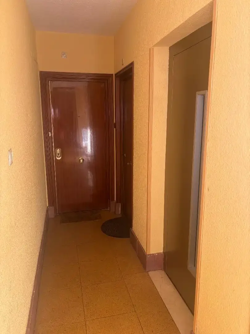 Piso en  Calle de la Virgen del Coro - Foto 13