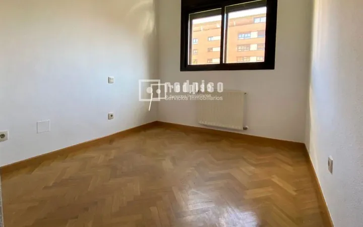 Piso en Calle de Boadilla del Camino, Las Tablas - Foto 16