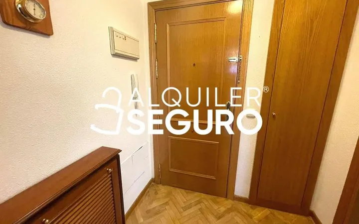 Piso en Calle de Ladera de los Almendros, Valdebernardo - Valderrivas - Foto 2