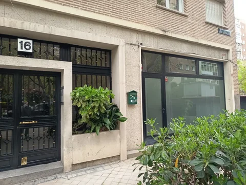 Local comercial en  Calle de Rafael Salazar Alonso 20 - Foto 6